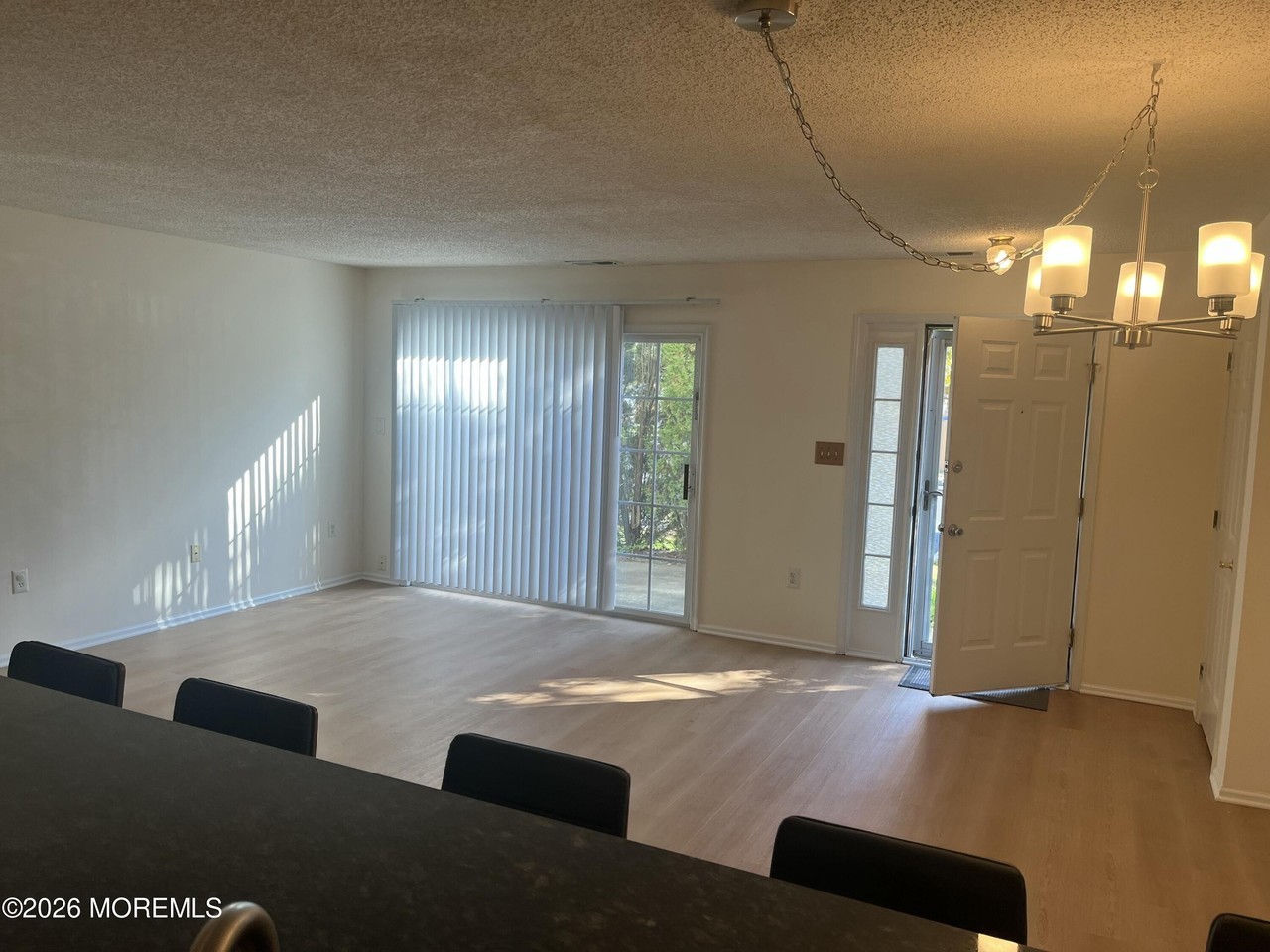 28 Madison Ct - Photo 2 of 19
