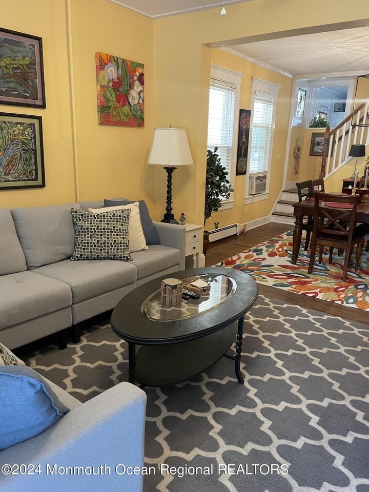 56 Heck Ave - Photo 3 of 16