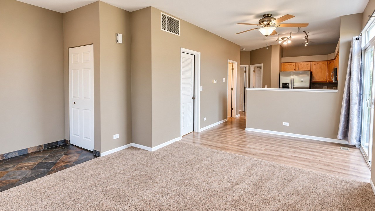 2182 Rebecca Cir - Photo 2 of 22