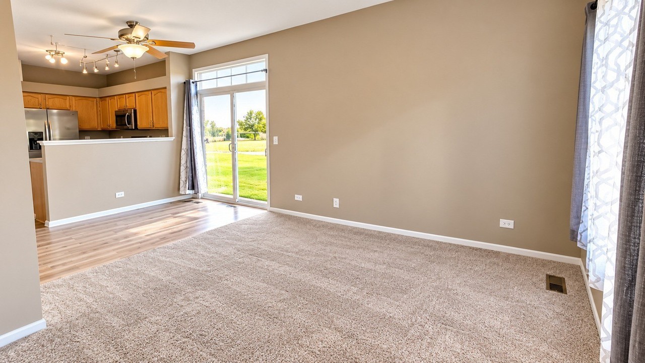 2182 Rebecca Cir - Photo 4 of 22