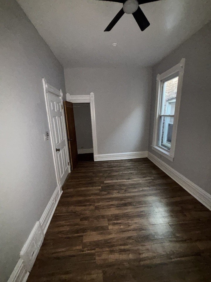 1302 E 72nd St #2 - Photo 5 of 18