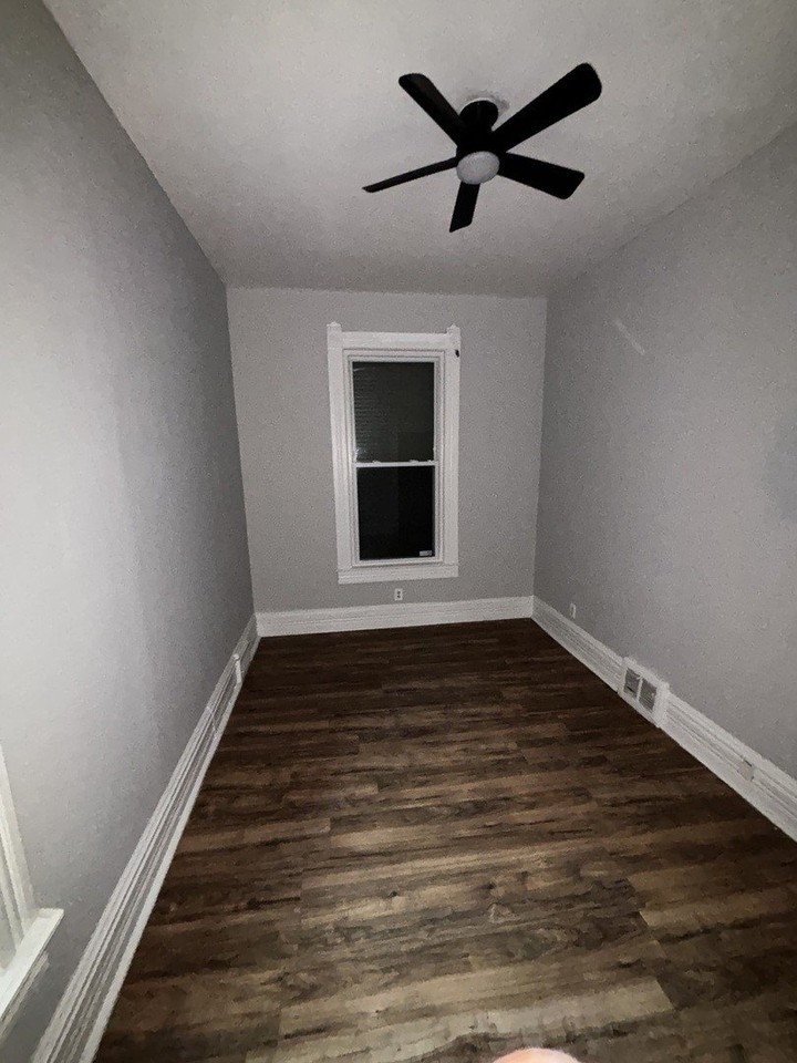 1302 E 72nd St #2 - Photo 6 of 18