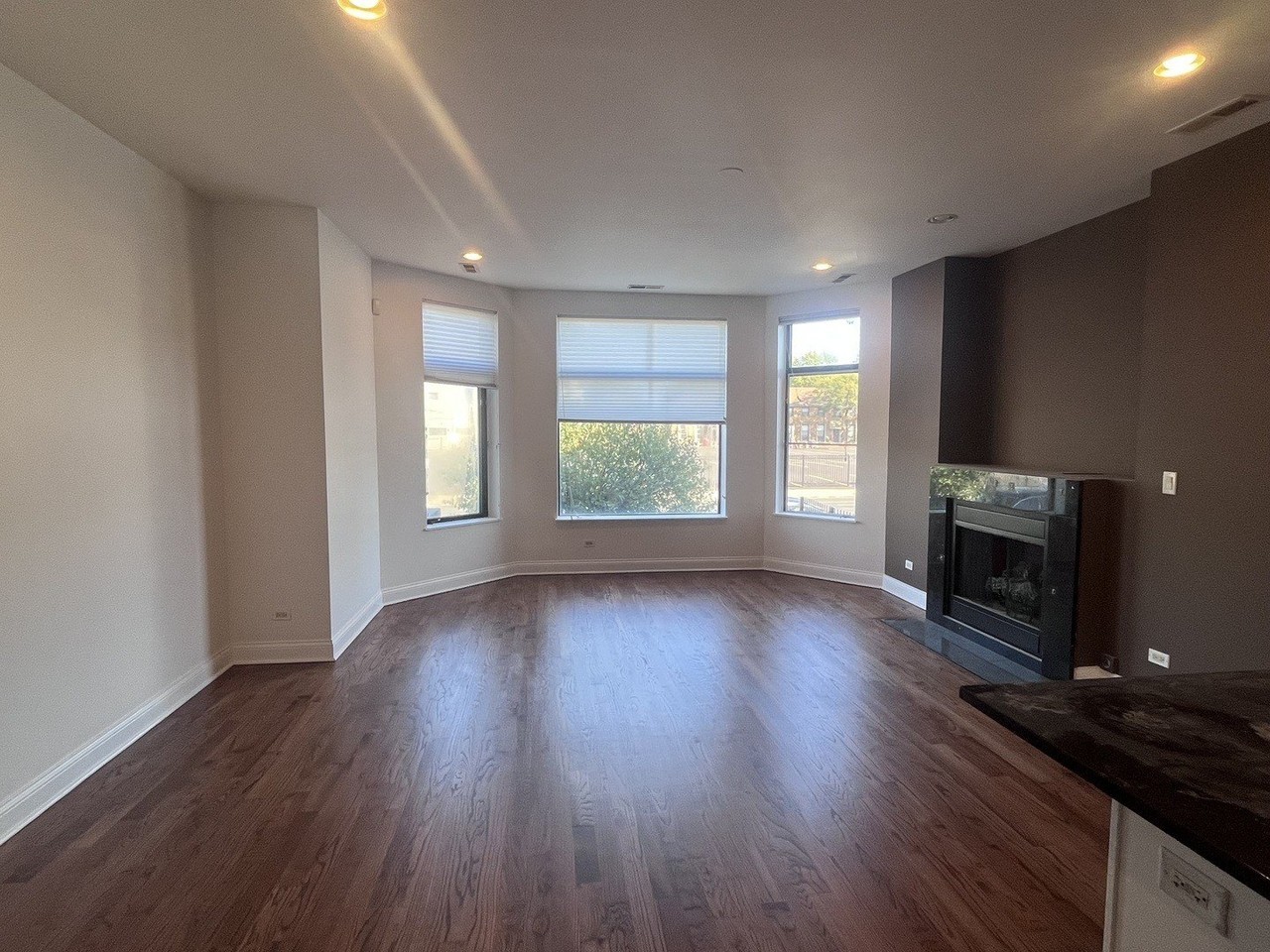5644 N California Ave #1S - Photo 2 of 15