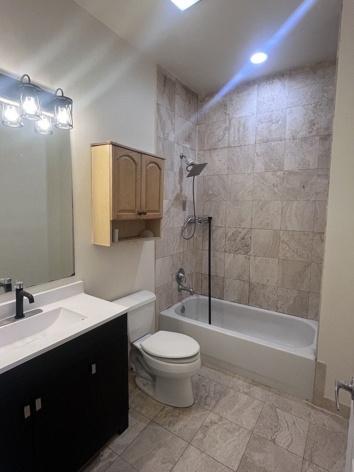 5644 N California Ave #1S - Photo 5 of 15