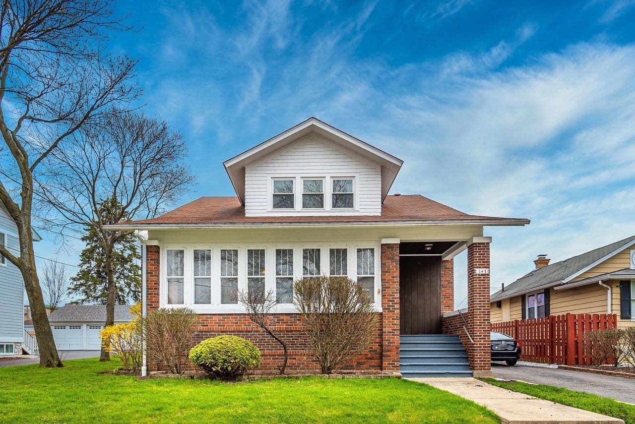 247 W Palatine Rd #1A