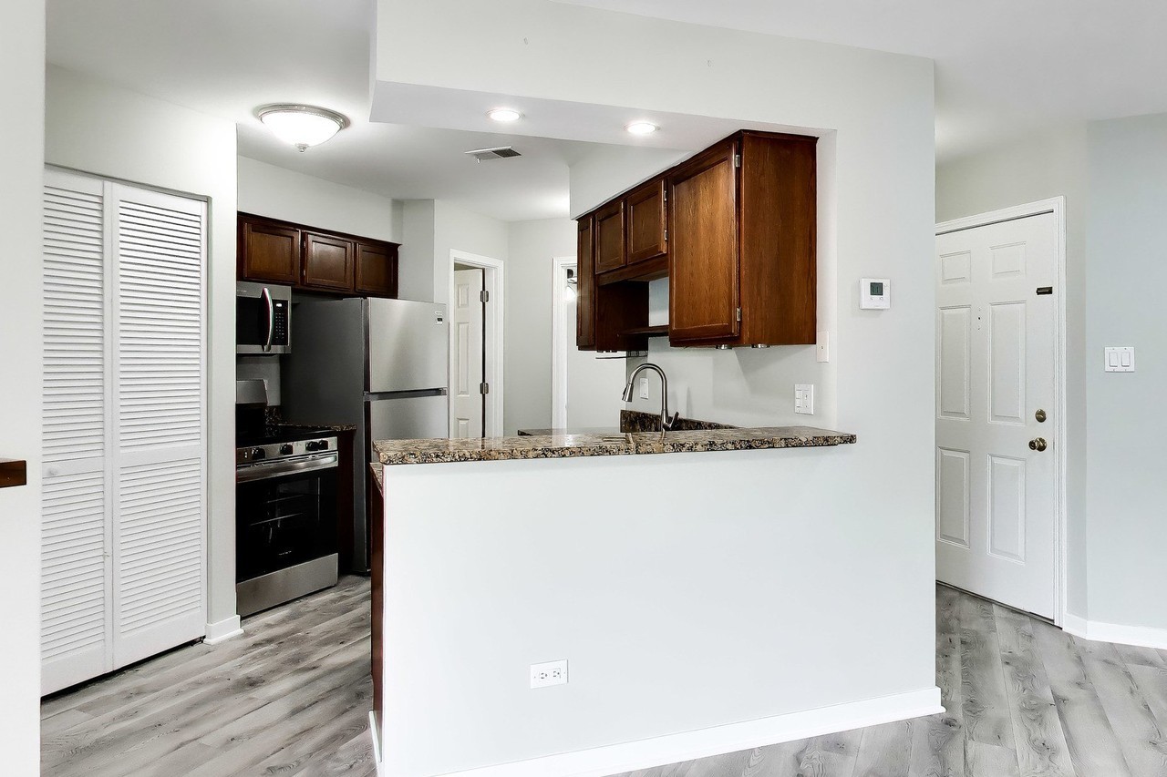 1364 E Wyndham Cir #103 - Photo 4 of 15
