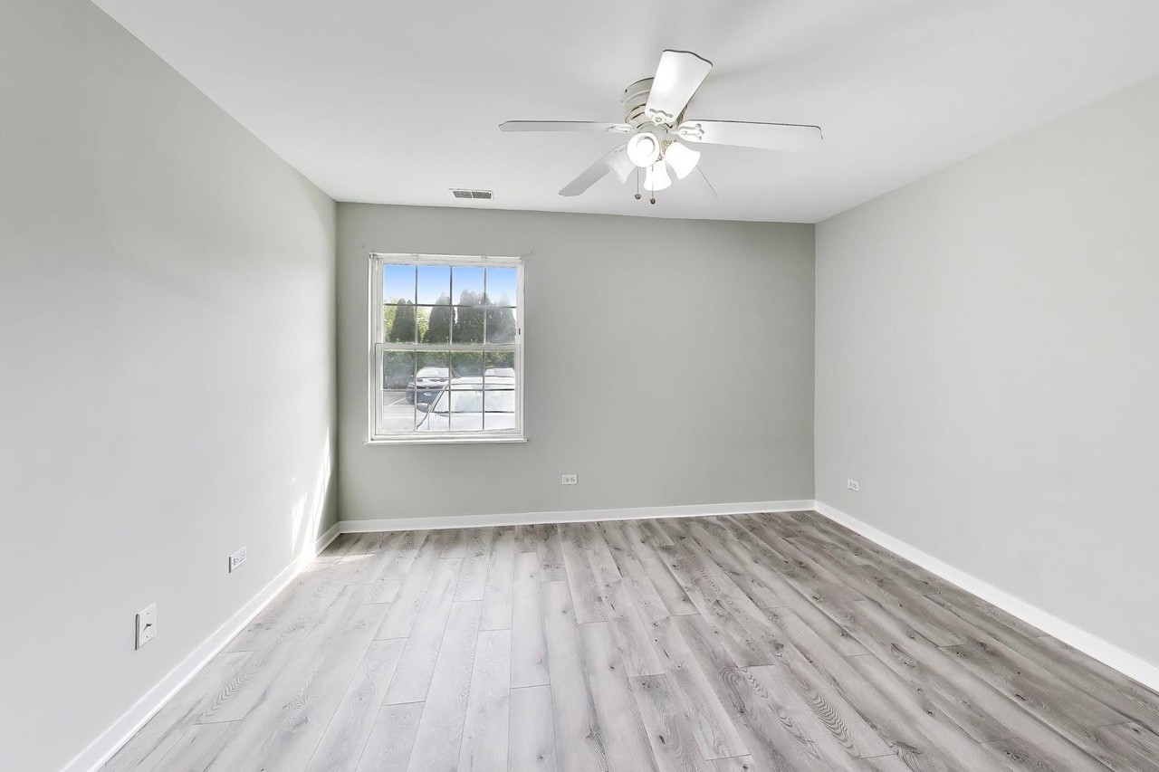 1364 E Wyndham Cir #103 - Photo 7 of 15