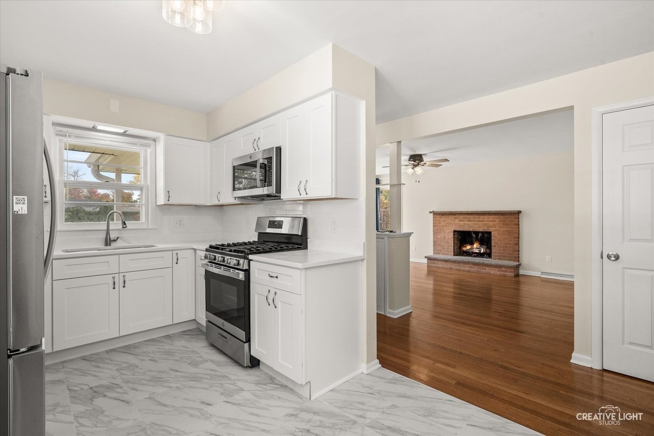 319 S Buell Ave - Photo 3 of 16