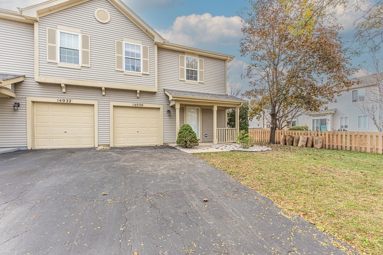 14030 Danbury Dr - Photo 2 of 20