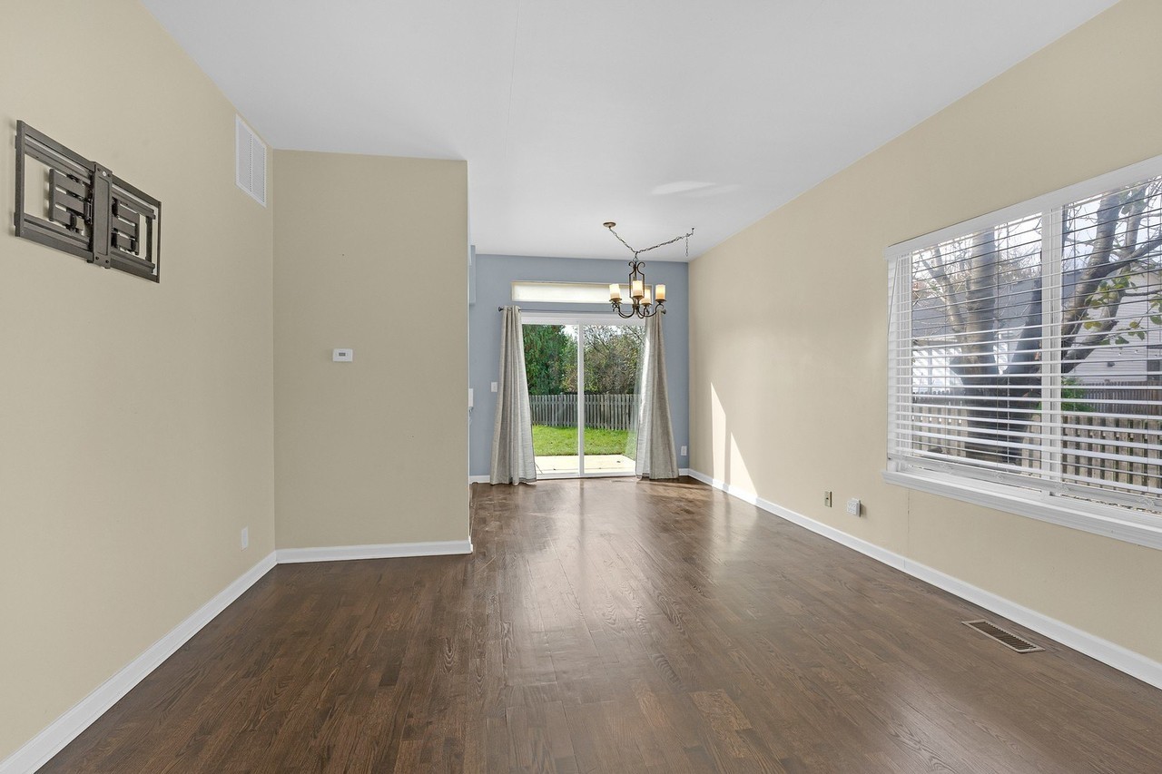 14030 Danbury Dr - Photo 5 of 20