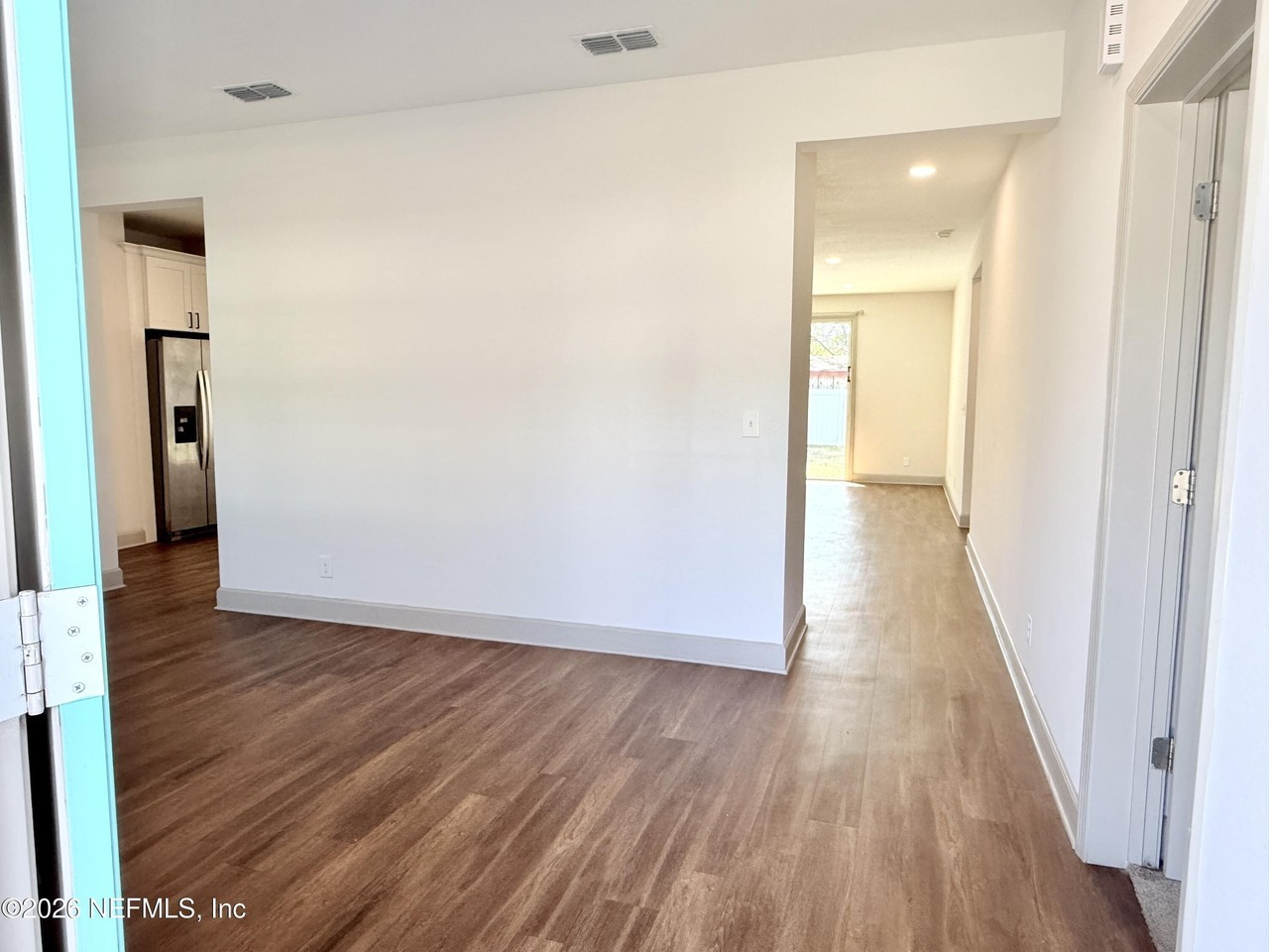 7036 Mark St - Photo 4 of 29