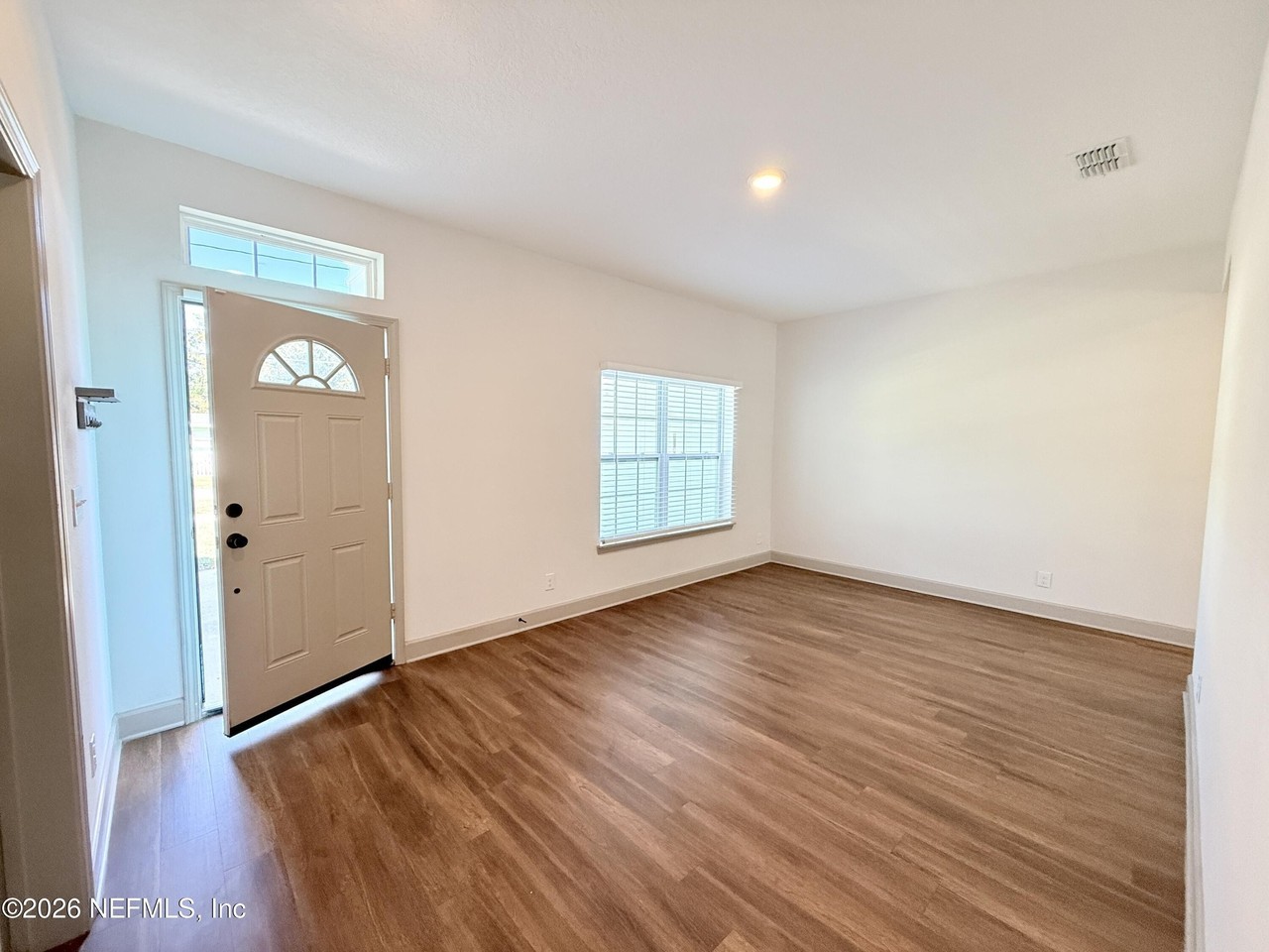 7036 Mark St - Photo 5 of 29