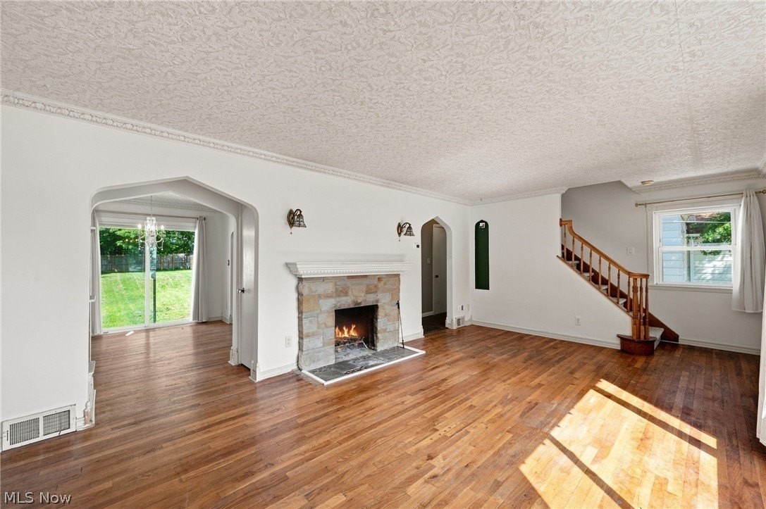 6352 State Rd - Photo 4 of 39