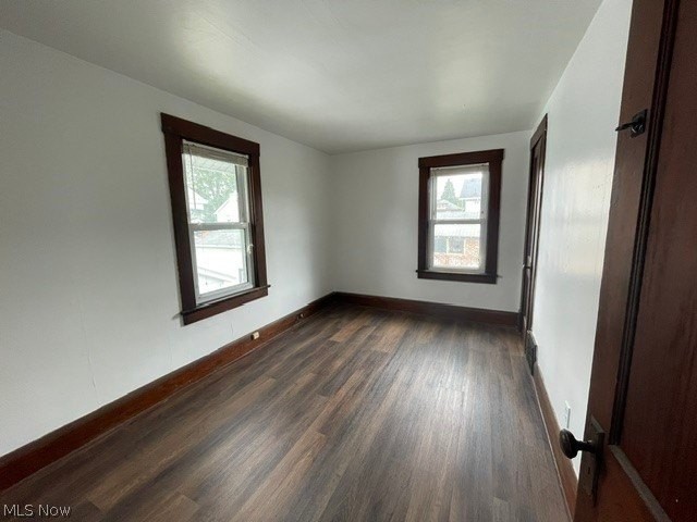 838 10th St Ne - Photo 5 of 9