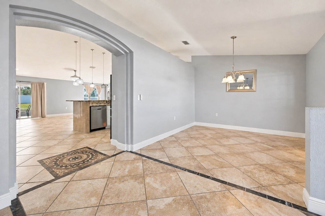 9901 Sw 42nd Ave - Photo 7 of 40