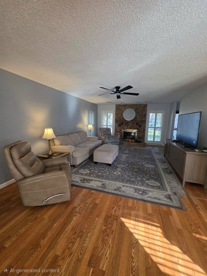 1005 Live Oak Ave - Photo 3 of 21