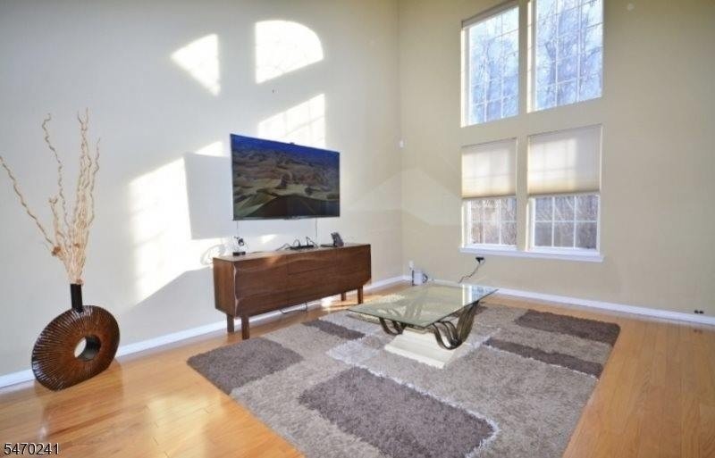 2703 Johnson Cir - Photo 3 of 22