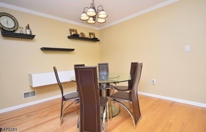 2703 Johnson Cir - Photo 6 of 22