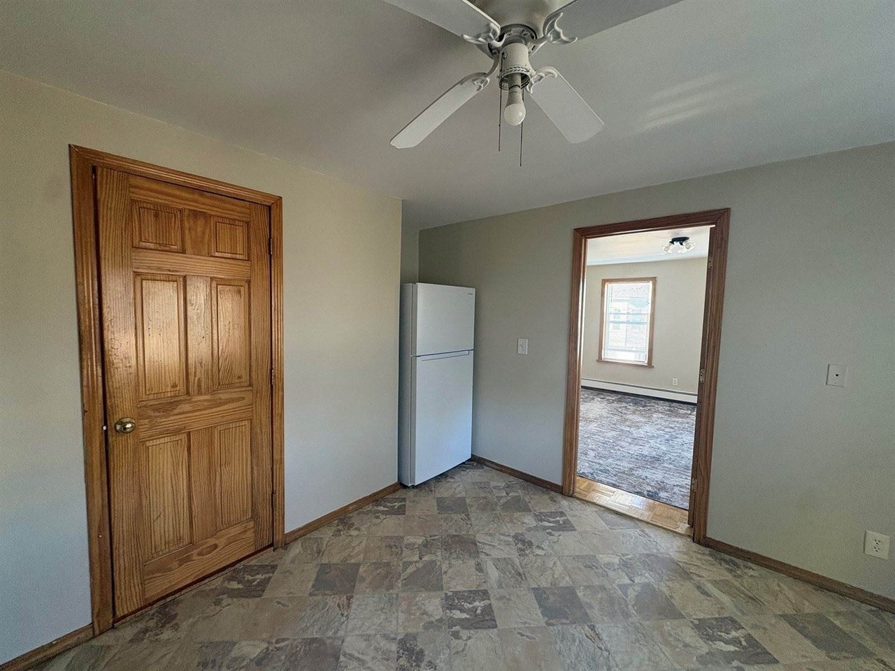 76 Park St - Photo 4 of 8