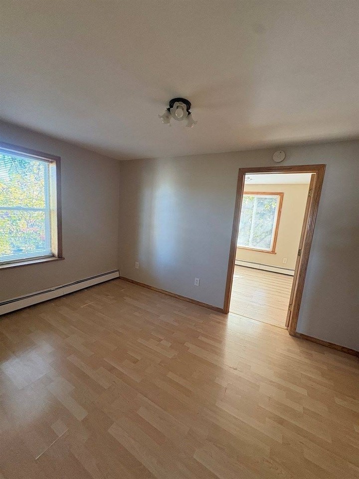 76 Park St - Photo 7 of 8