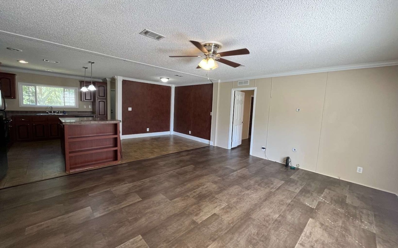 15695 77th Dr - Photo 4 of 22