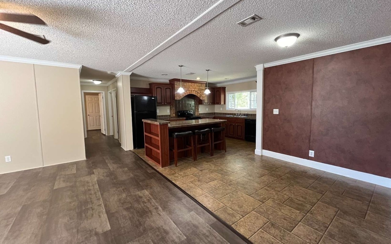 15695 77th Dr - Photo 5 of 22