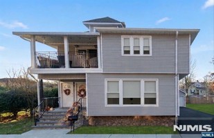 featured image of 14 Zazzetti St #1stFL