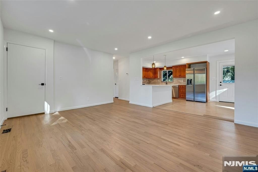 51 Charles St - Photo 2 of 22