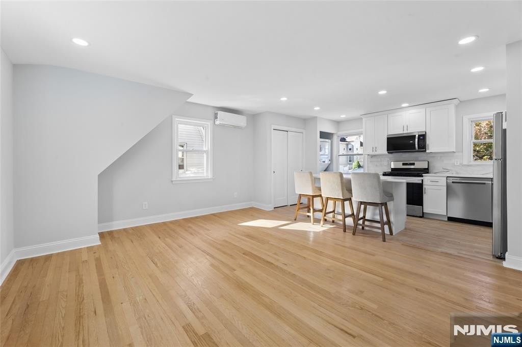 86 N Walnut St - Photo 5 of 26