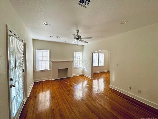 1610 S Quaker Ave - Photo 2 of 15