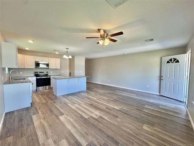 3808 W 55th St #A - Photo 3 of 18