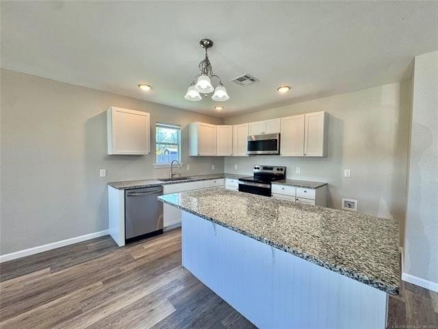 3808 W 55th St #A - Photo 4 of 18
