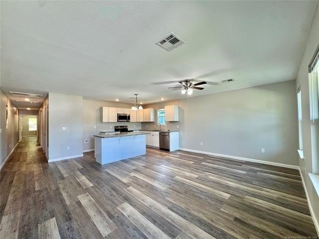 3808 W 55th St #B - Photo 2 of 17