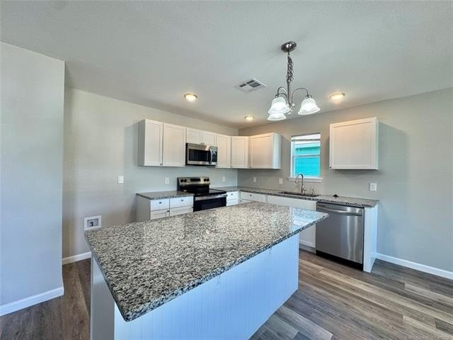3808 W 55th St #B - Photo 4 of 17