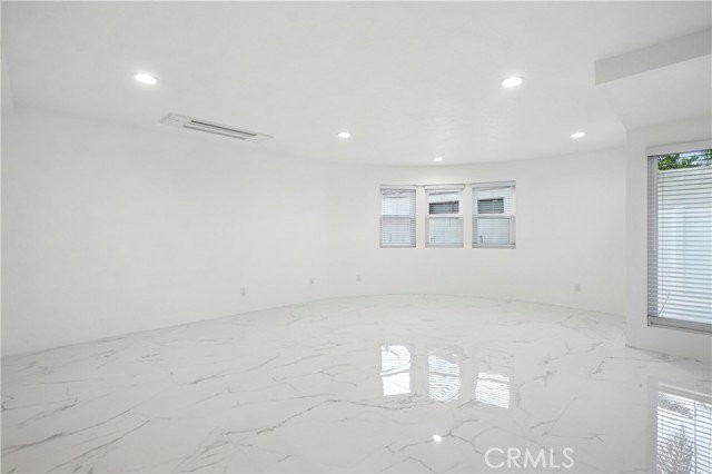1814 Fullerton Ave #2 - Photo 2 of 8