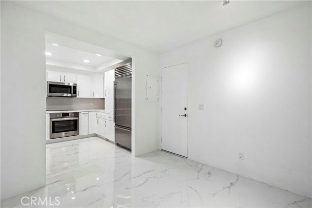 1814 Fullerton Ave #2 - Photo 5 of 8