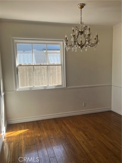 22615 Collins St - Photo 7 of 8