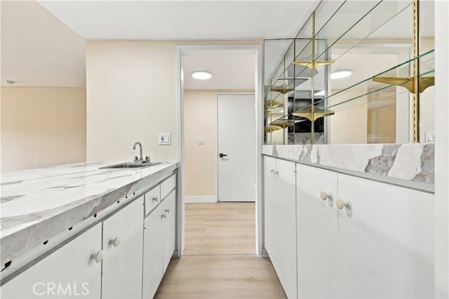5330 Lindley Ave #305 - Photo 7 of 8