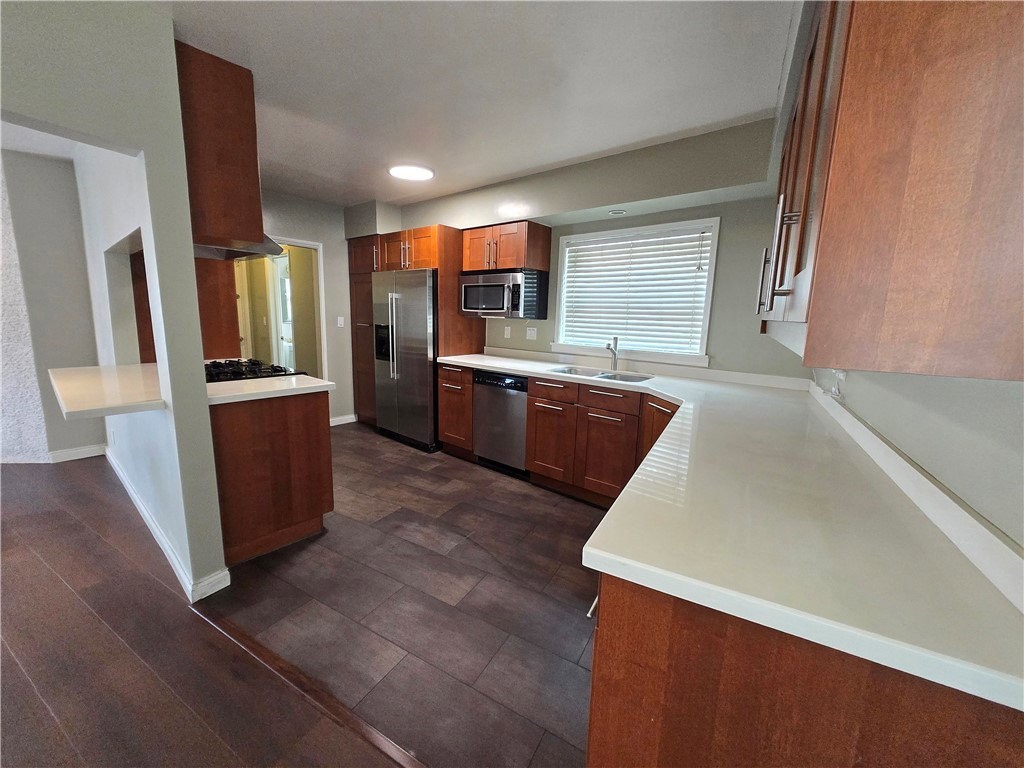 5450 Hilton Ave - Photo 6 of 8