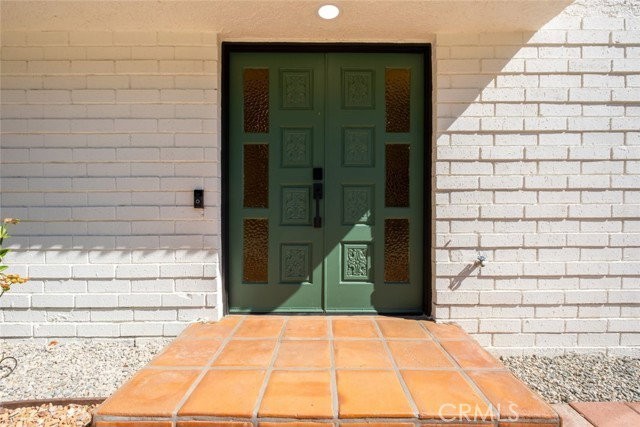 1774 Hillcrest Ave - Photo 3 of 8