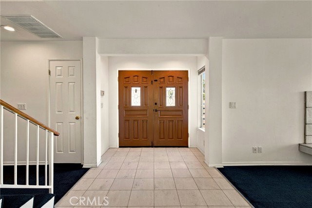 2715 Frances Ave - Photo 2 of 7