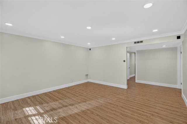 1325 Valley View Rd #103 - Photo 5 of 8