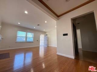 831 N Mariposa St - Photo 6 of 8