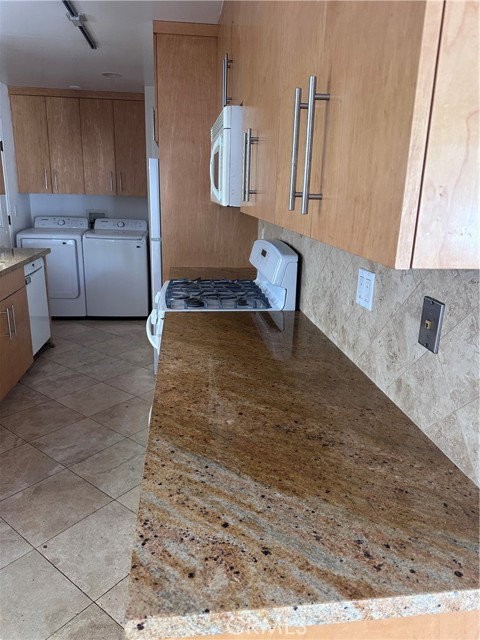 2505 Ocean Ave - Photo 2 of 8