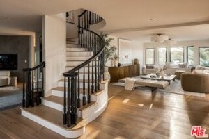 featured image of 1460 San Remo Dr