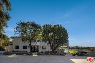 1460 San Remo Dr - Photo 4 of 8