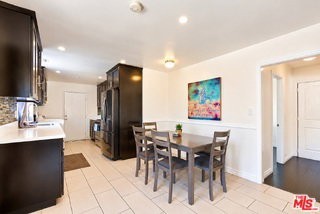 328 E Plymouth St - Photo 5 of 8