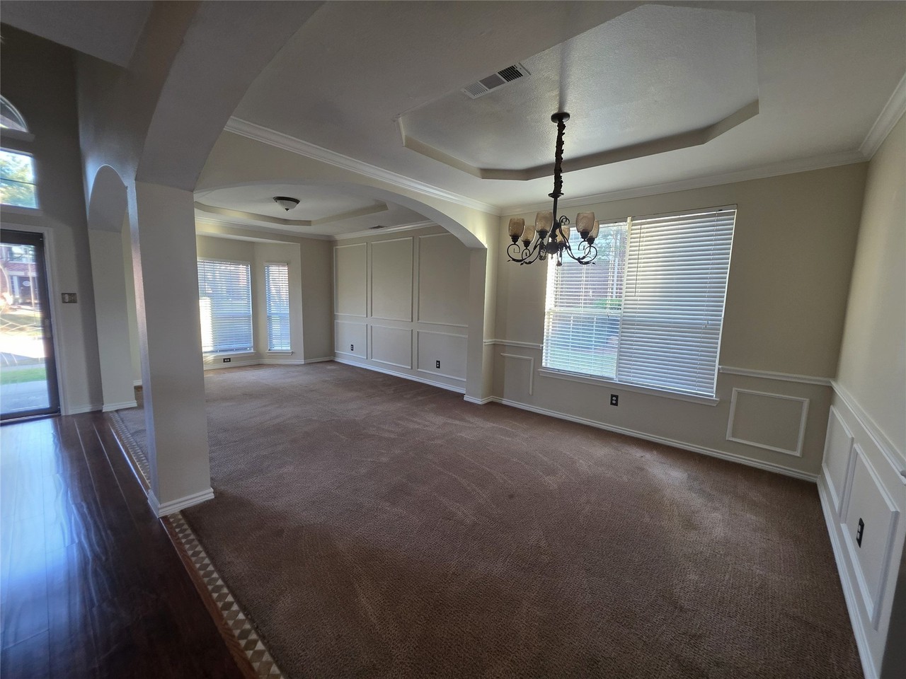 10 Pinedale Ct - Photo 4 of 7