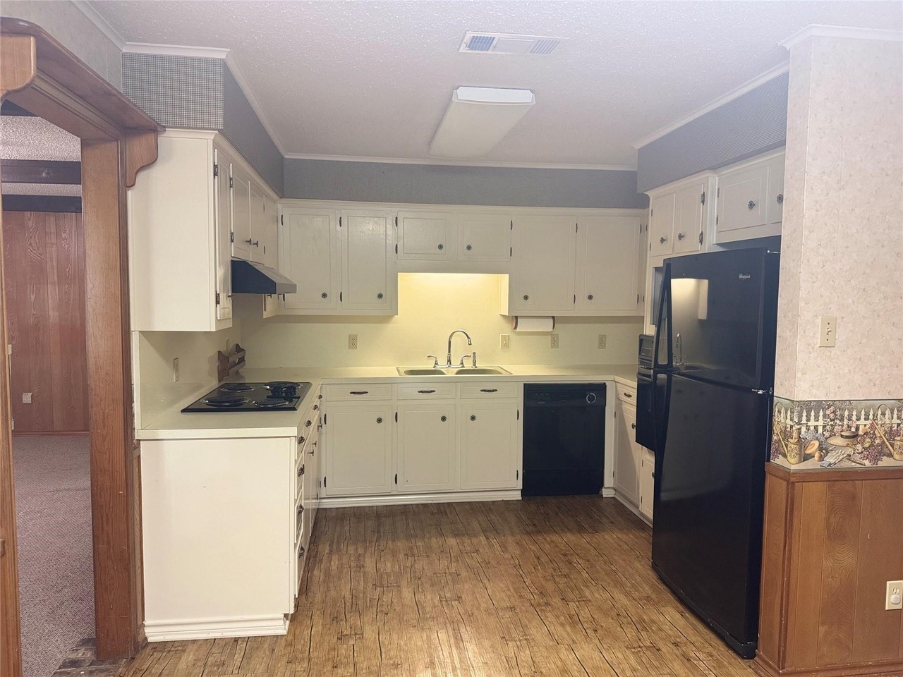 522 W 4th St - Photo 5 of 8