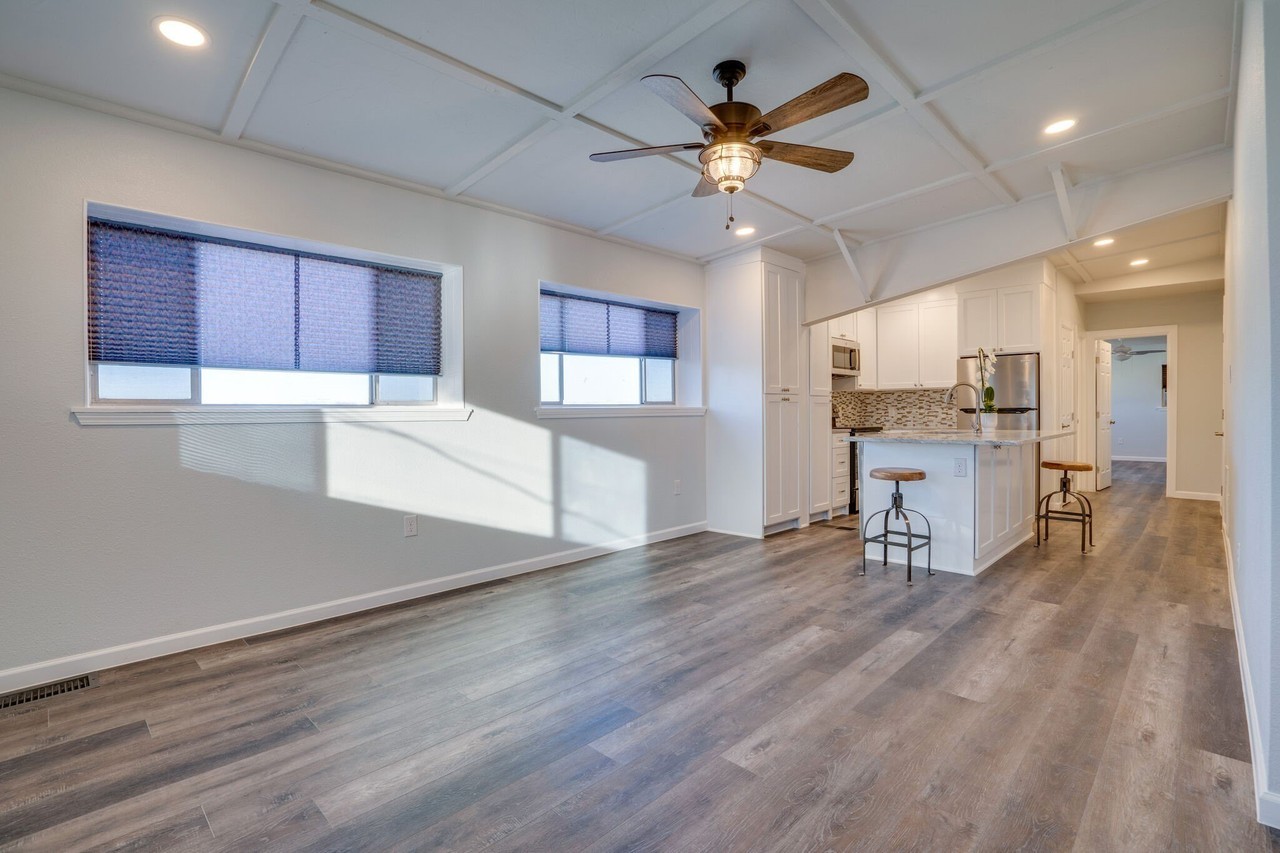 11471 Airway Blvd #A - Photo 2 of 16